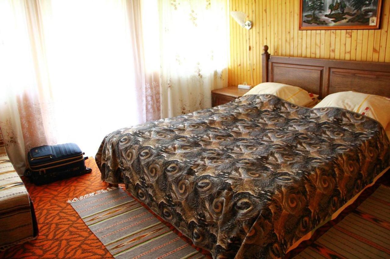 У Андрія Hotel Yaremche Exterior photo